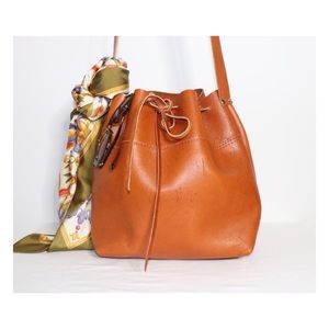 Leather bucket bag/drawstring